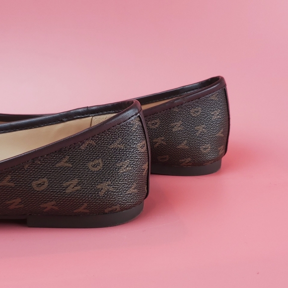 DKNY Monogram Flats - Picture 4 of 6